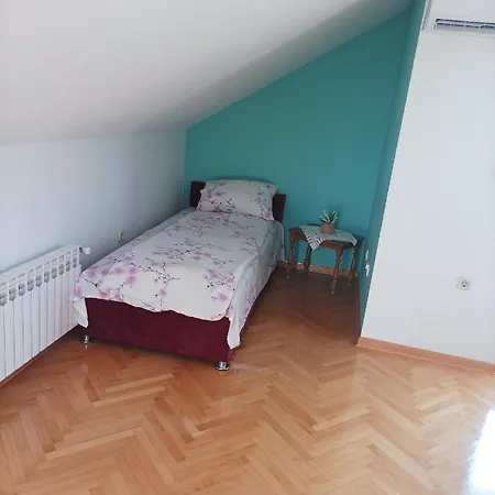 アパート 